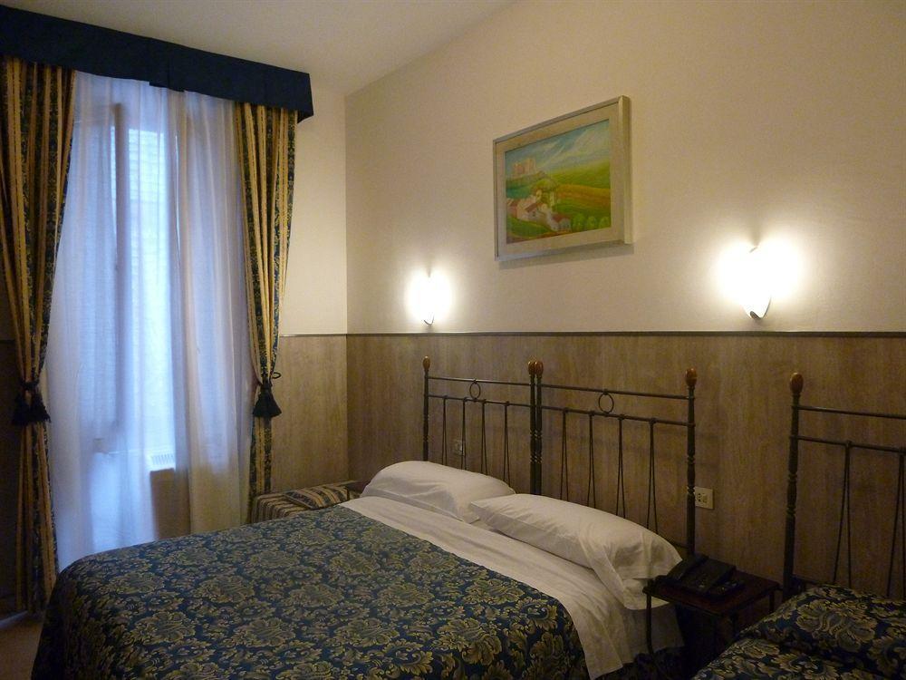 Hotel Guelfa Florenz Exterior foto