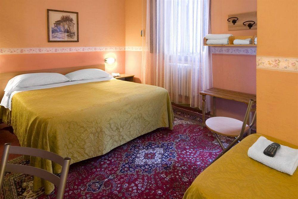 Hotel Guelfa Florenz Exterior foto
