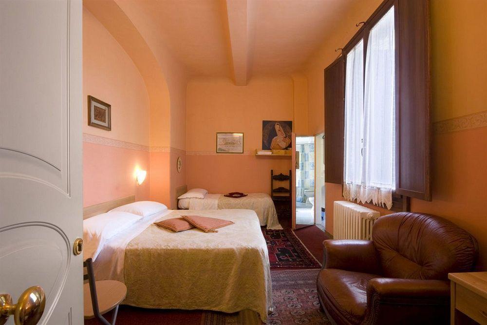 Hotel Guelfa Florenz Exterior foto